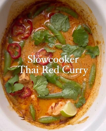 Slowcooker Thai Red Chicken Curry 🍛 £1.85 per serving, 480 cals 