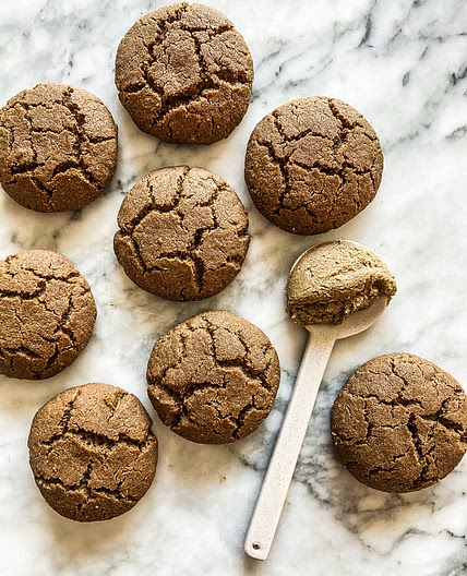 Roasted Wattleseed Almond Cookies