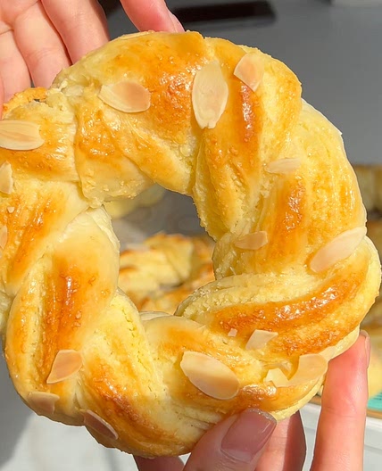 Wreath Bread
