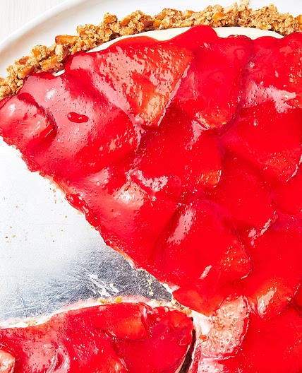 Strawberry Pretzel Tart
