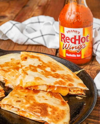 Buffalo chicken folded wraps
