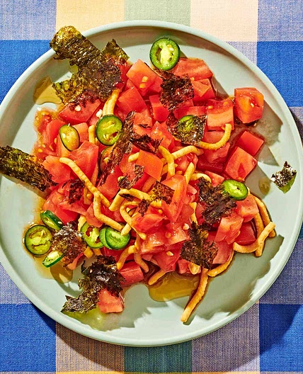 Spicy Tomato & Seaweed Salad