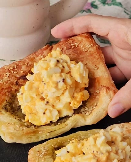 Egg mayo pastry puffs