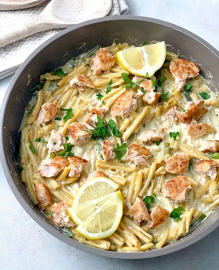 Creamy Salmon and Asparagus Pasta