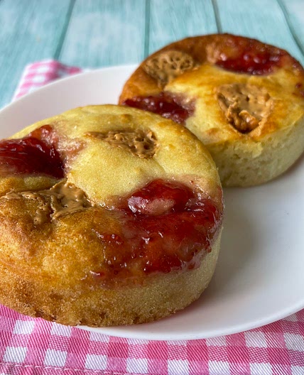Fluffy Peanut butter and Jelly Baked Pancakes 