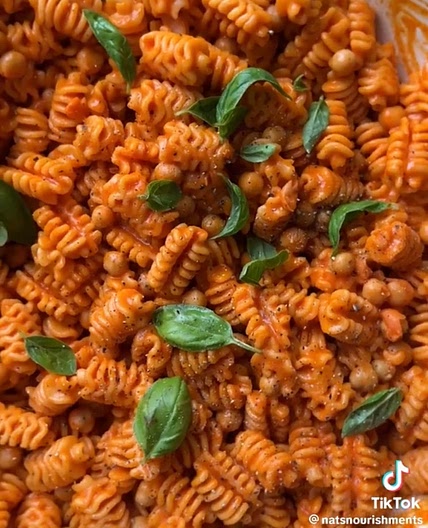 Roasted Red Pepper Pasta with Chickpeas
