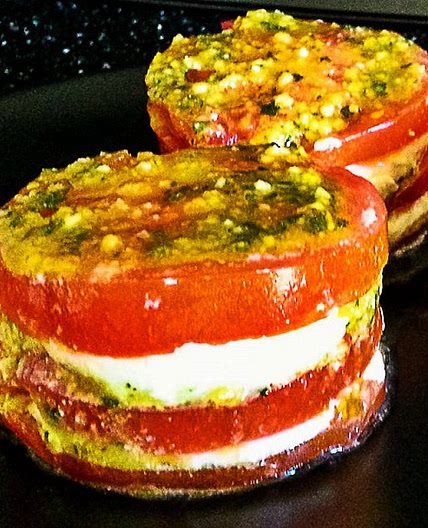 Millefeuilles de tomates mozzarella basilic - ma cuisine maligne