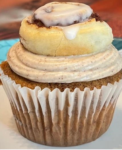 Cinnamon Roll Cupcakes 