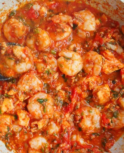 Scampi in tomato sauce 