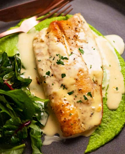 Fish in white wine sauce 