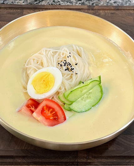 Perfect Cold Soybean Noodles, Kongguksu!