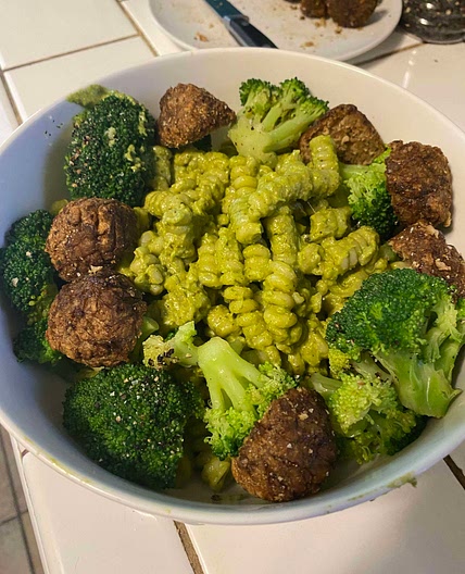 Easy Vegan Pesto Sauce 