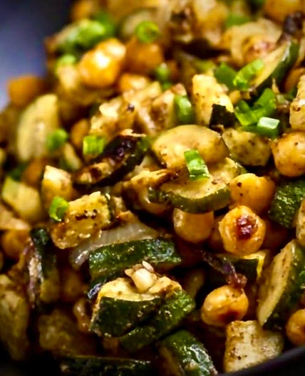 Roasted Chickpeas & Veggies Salad