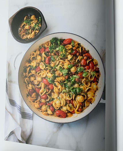 One pan orecchiette puttanesca