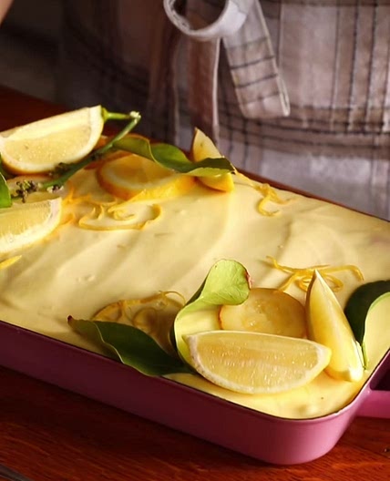 Lemon tiramisu with candied lemons