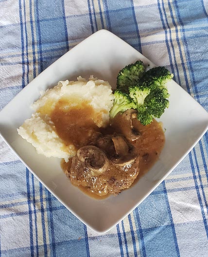 Salisbury Steak w/ Gravy