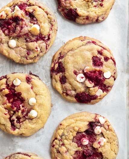 White chocolate and raspberry cookies 