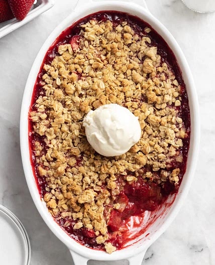 Strawberry and rhubarb crisp 