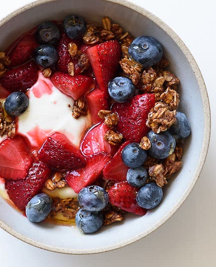 Yogurt & Berries with Granola