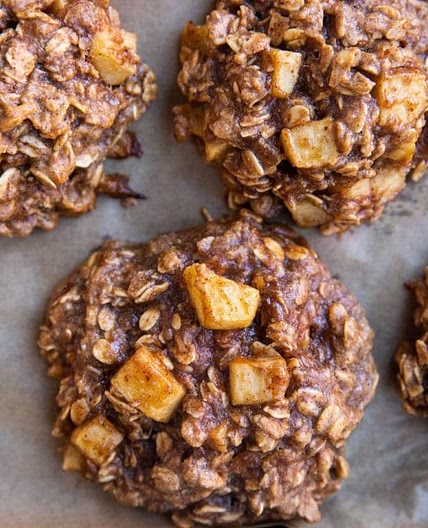 Healthy Apple Oatmeal Cookies