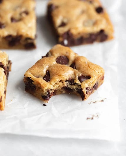 Chocolate chip blondies 