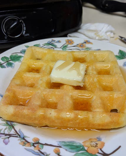 keto almond flour waffles