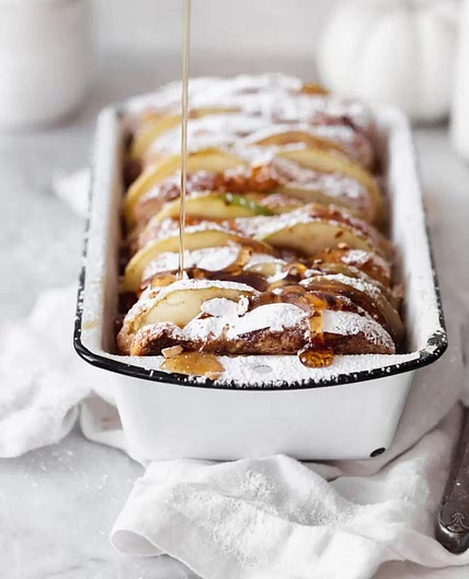 Cinnamon apple french toast bake 