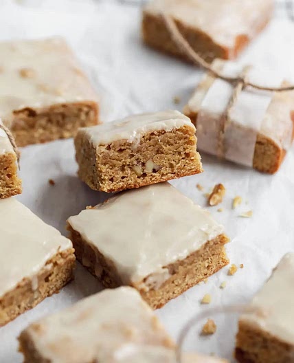 Maple chai blondies 