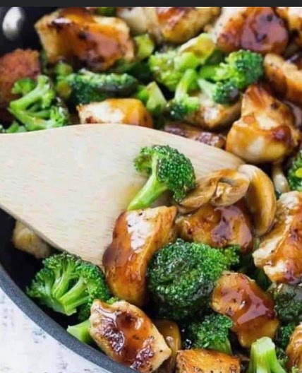 Chicken Broccoli and Mushrooms 
