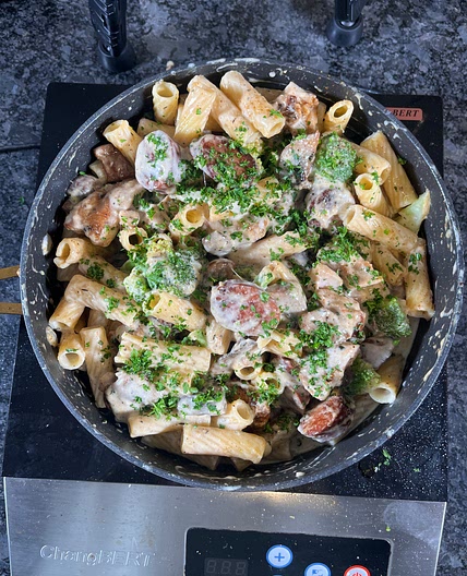 Chefchosen's  Creamy Chicken & Sausage Pasta