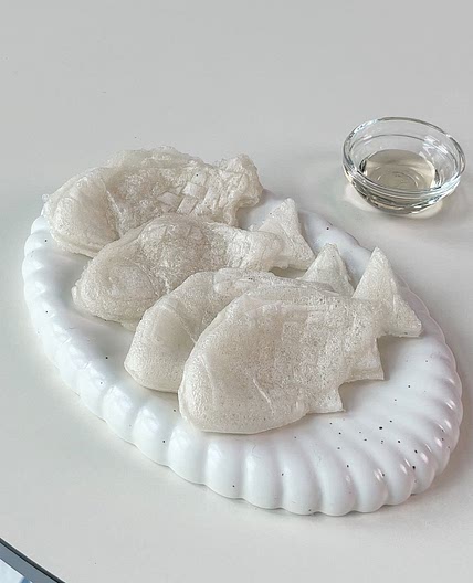 Fish shaped mochi (aka Boongeo tteok)