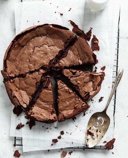 Flourless fallen chocolate cake 