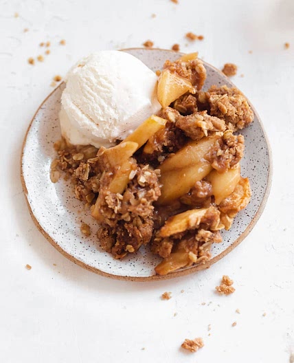 Cinnamon apple crisp 