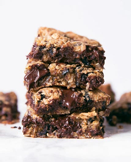 Dark chocolate oatmeal bars