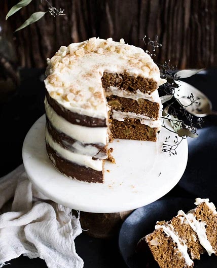 Ginger molasses cake 