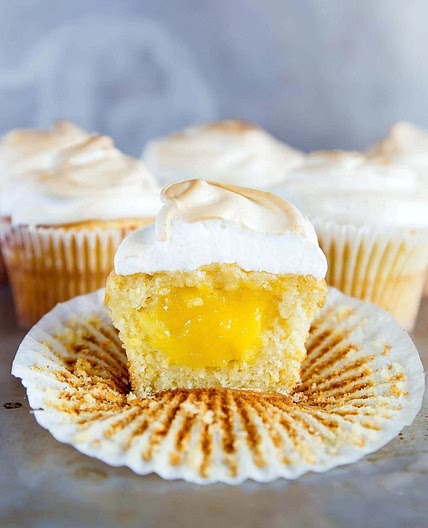 Lemon meringue cupcakes 