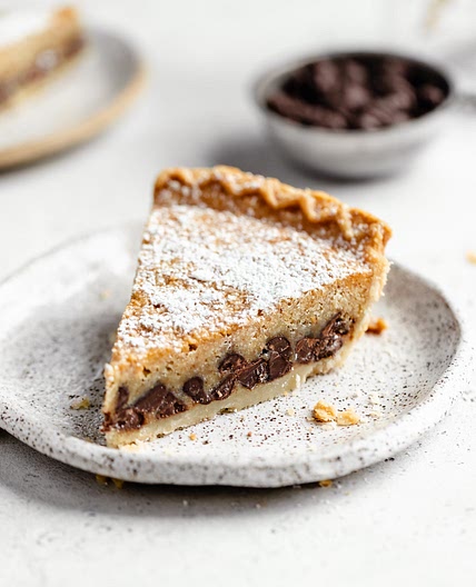 Chocolate chip cookie pie 