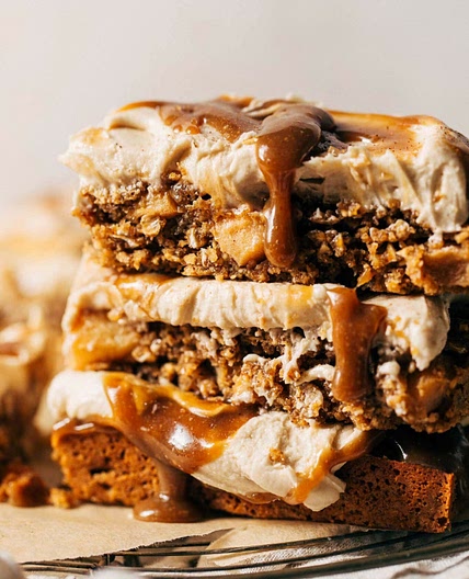 Caramel apple blondies