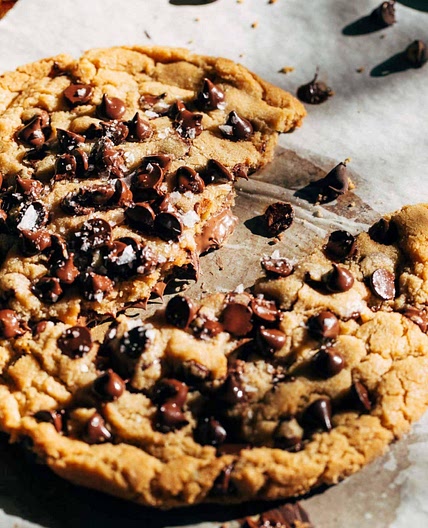 Giant Nutella stuffed chocolate chip cookies 