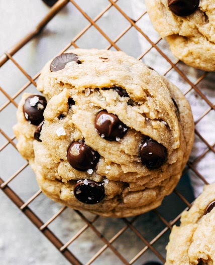 Soft chocolate chip cookies 