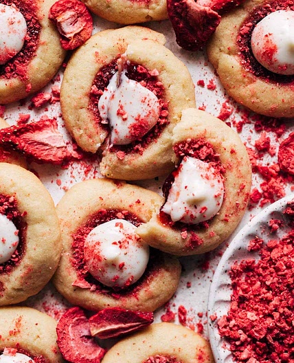 Strawberry cheesecake cookies 