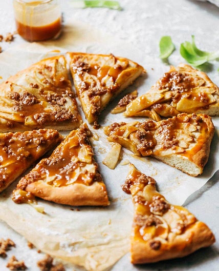 Caramel apple dessert pizza