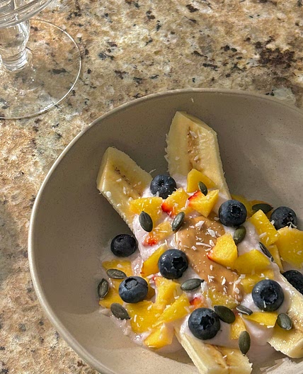 Healthy banana split 