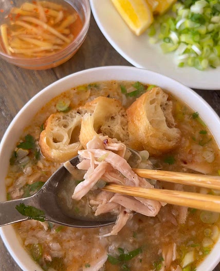 Rotisserie chicken rice porridge 