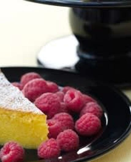 Almond and orange blossom cake 