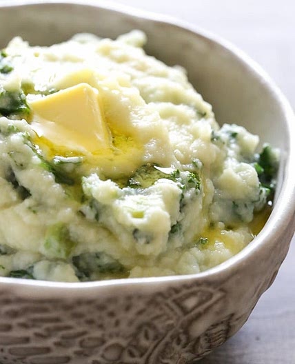 Creamy Cauliflower Mash with Kale (Low-Carb Colcannon)