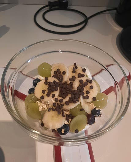 Yaourt myrtille-banane-raisin