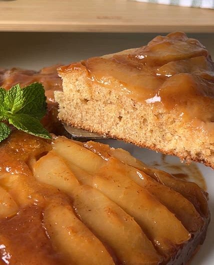 Caramelized Peach Upside-Down Cake 