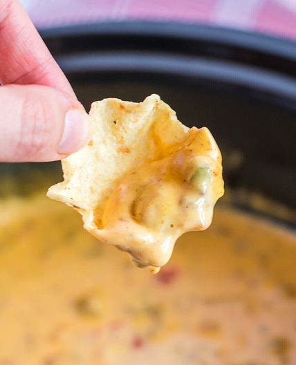 Slow Cooker Cheesy Hamburger Dip