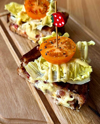 Crispy B L T Sandwich with Cheese 